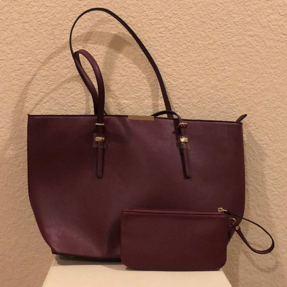 ❤️Sassy Burgundy Tote❤️